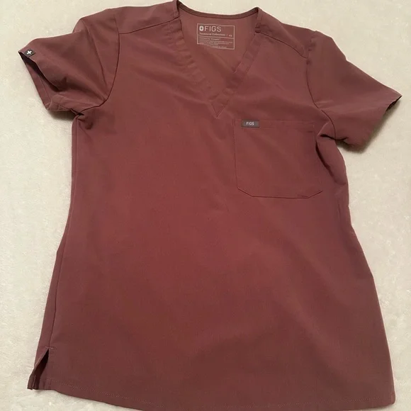 Figs Dusty Rose Scrub Set - Picture 2 of 3